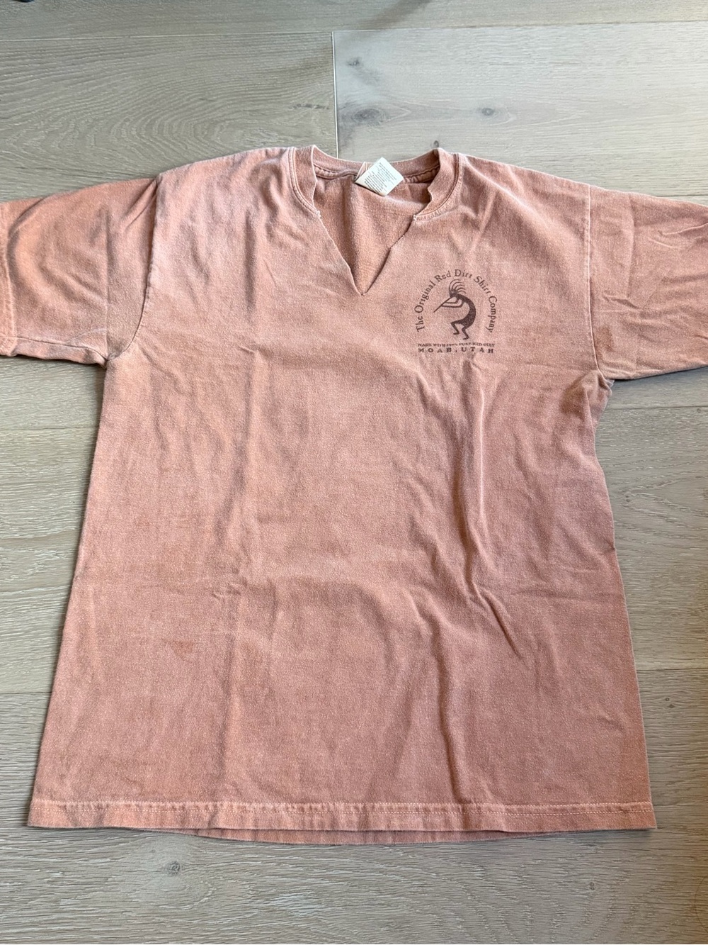 Men's Short Sleeve V-Notch Tee in Dusty Salmon